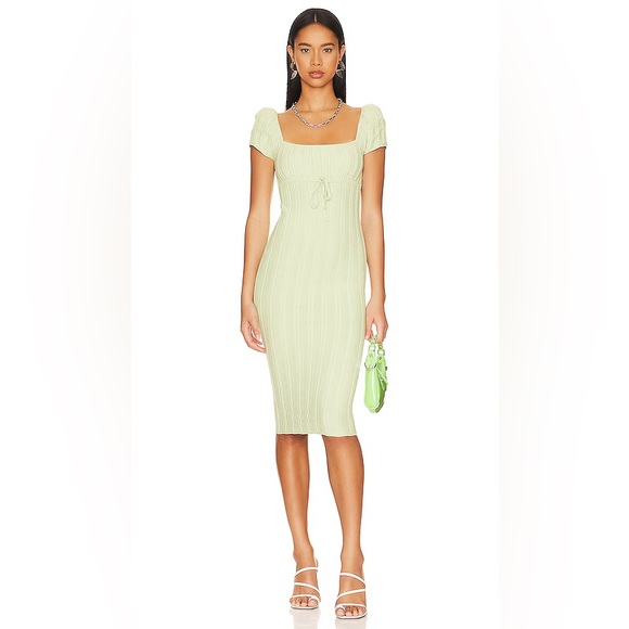 LPA Coco dress in lime size small new with tag
Retail $188 - Picture 1 of 6